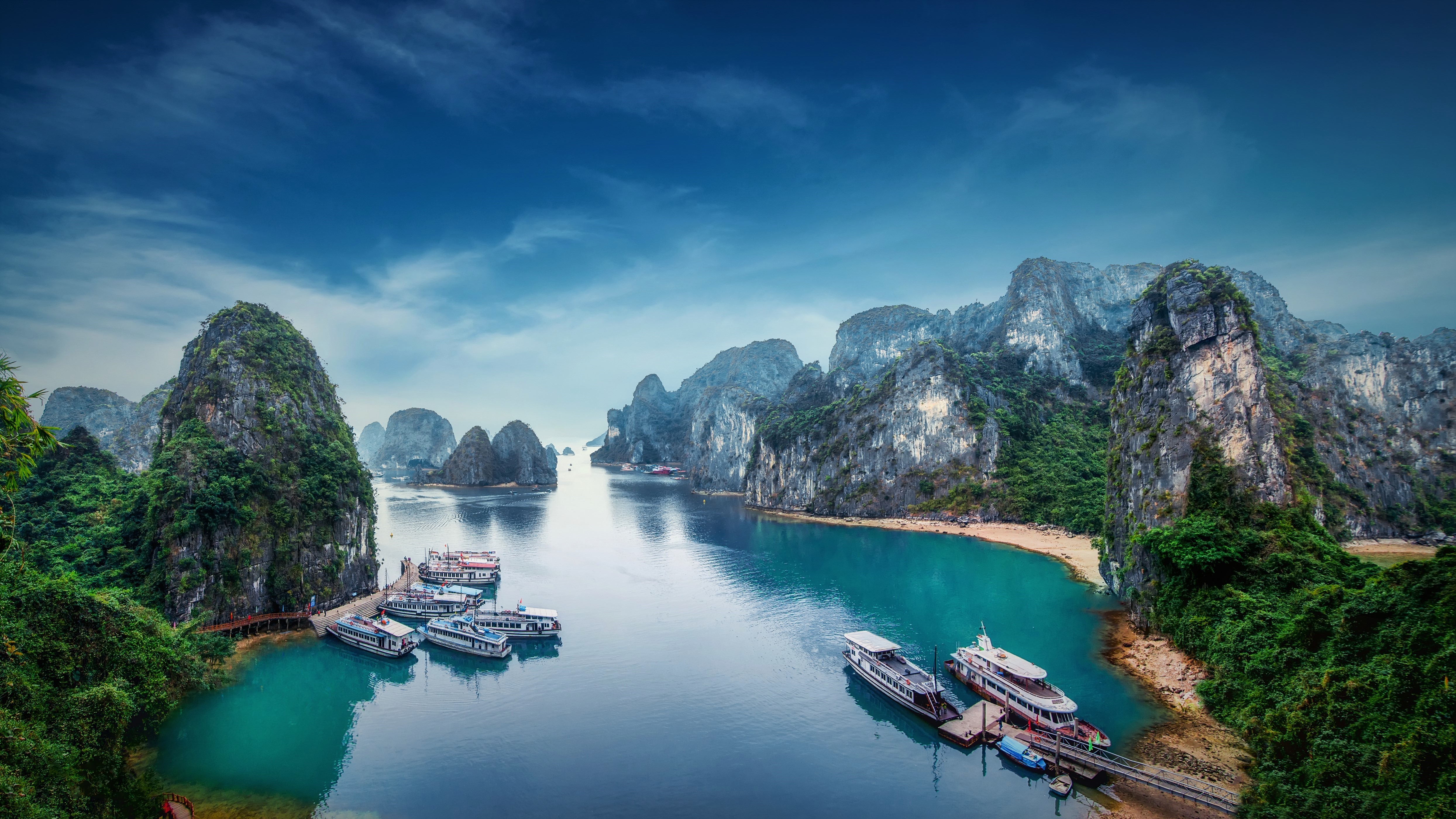 Vietnam Super Saver (8N/9D) – Hanoi , Halong , Da Nang , Hoi An , Ho Chi Minh